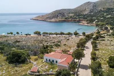 Image de Maison de vacances Chalki pour 2 - 5 personnes avec 2 chambres à coucher - Maison jumelée