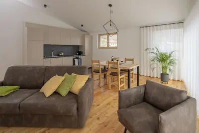 Image de Chasa Helvetia Trai: Newly built 3. 5 room holiday flat with exclusive hotel service