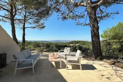 Image de La Canopee, Villa 12 personnes, vue exceptionnelle sur la vallee de Lourmarin