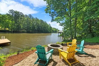 Image de Docksology | Log Cabin Retreat | Sleeps 21