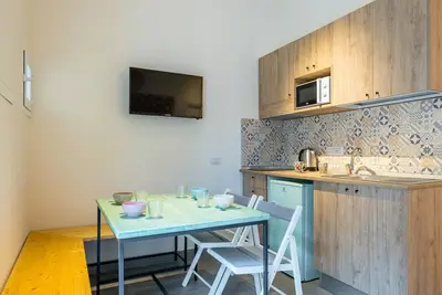Central Station Housing - Apartment 2 by Wonderful Italy