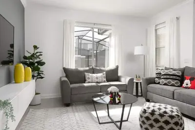 Image de Charming Mickey-Themed Home, Prime Location