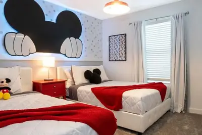 Image de Comfy Themed Home, Private Pool, Prime Location