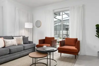 Image de Modern Chic, Spacious, Private Pool, Prime Location