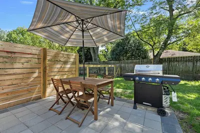 Image de Juniper Presents: The Bella: Newly Renovated Retreat near Beaches