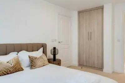 Image de Tranquil 4-Bed Oasis Modern & Chic