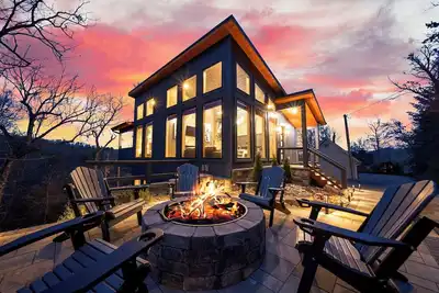 Image de LuxuryRelaxation/WaterfallPool!