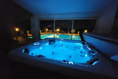 Image de Gîte du Rocher Pour se Ressourcer en Famille ou Entre Amis en Pays Cathare