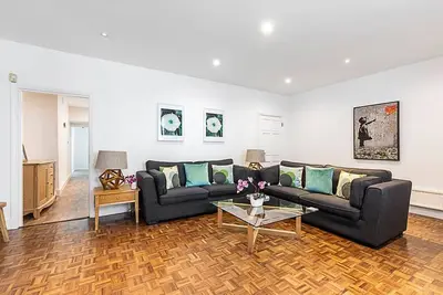 Image de Charming Kensington Apartment
