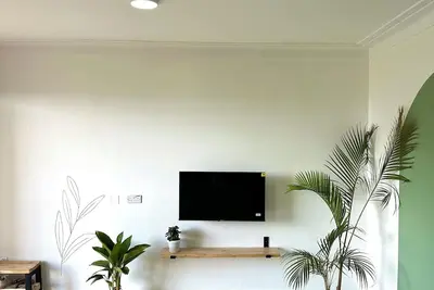 JungleB - 2 Bed 2 Bath 5 mins to Makerere Uni