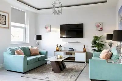 Image de Stylish modern 2-bedroom apartment on Cromwell