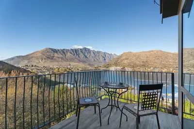 Image de Remarkable Views - Queenstown Holiday Home