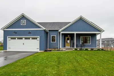 Image de Home Sweet Akron in the quaint town of Akron