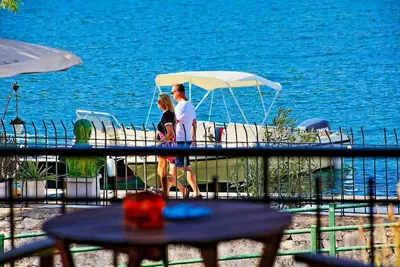 Image de Nina: Gaios Waterfront Apartment
