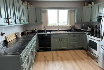 Image de Ocean front, newly remodeled 3-bedroom 2 bath luxury Condo on Beach. Pets ok