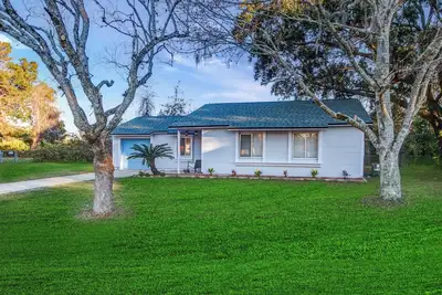 Image de The Sanford Sweet Gum Cottage, Close to Boombah Sports Complex!