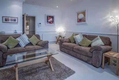 Image de South Beach View - 2 Bedroom Apartment - Tenby