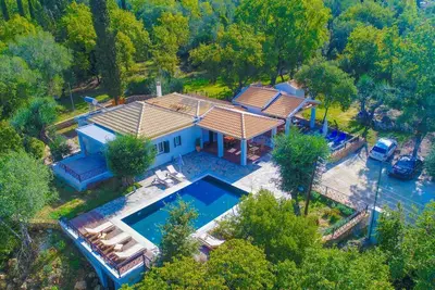 Image de Achilleion Forest Villa