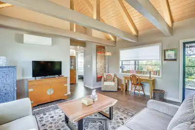 Image de Mountain Views: Peaceful Eugene Country Cottage!