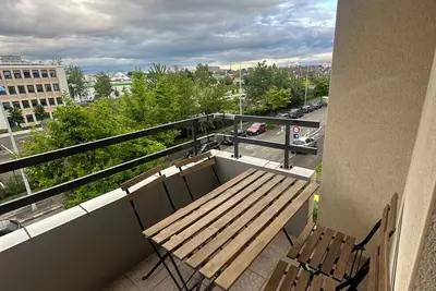Image de Lumineux Trois Pièces Avec vue Dégagée