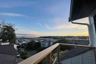Image de Scenic Elliott Bay/Sunset Views - Queen Anne Retreat