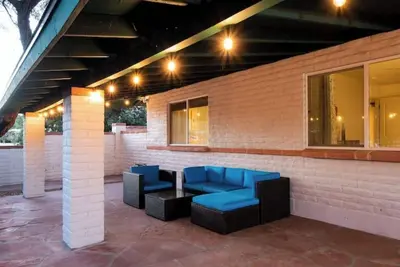 Image de West side, heated pool (with fee), family house!