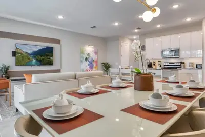 Image de Affordable luxury home for 8 guests close to parks