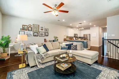 Image de Paddle & Play: Waterfront, Game Room, Boat & Gym