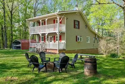 Image de Welcome to Tims Ford Lake! Free Utv/kayaks/canoe, firepit, complete privacy!