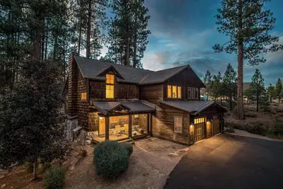 Image de The Cottages ~ Ski Shuttle, Ski Valet ~ 2-Bedroom
