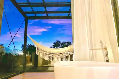 Image de Peaceful Jungle Cristal House With Amazing Views Surrounded by Nature