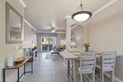 Image de Gated Ventana Condo /Pinnacle Canyon /Heated Pool/Gym/Spa!