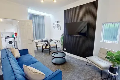 Image de 2br-NearCityCentre-MediaCity-WiFi-Parking-Garden