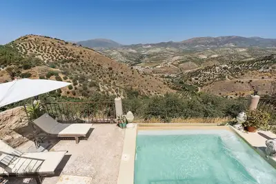 Image de Maison de vacances 'Ermita De Las Eras' avec vue sur les montagnes, Wi-Fi et climatisation