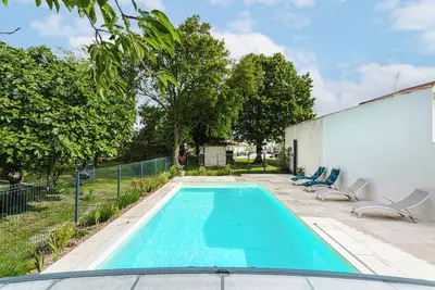 Image de Maison de vacances 'Gite Les Cigognes' avec piscine partagée, Wi-Fi et climatisation