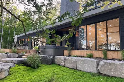 Image de Modern Lakefront Gem on Clear Lake