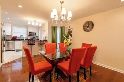 Image de A touch of Heaven ☀️Elegant and Cozy Home near Saint Joseph University With Ac