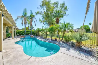Image de Indio Oasis with Pool and Hot Tub