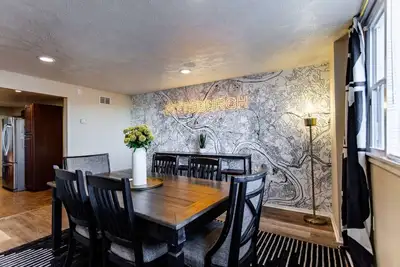 Image de Spacious3BR Pittsburgh Retreat | 5 Beds&Workspaces