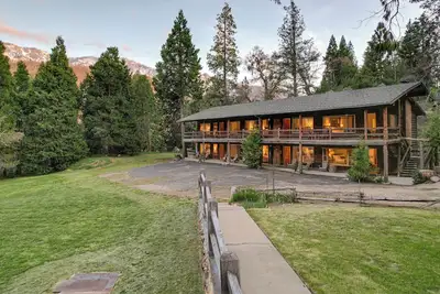 Image de Bear's Den @Camp Nelson Lodge #5