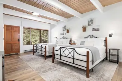 Image de Timberline Retreat Camp Nelson Lodge #3