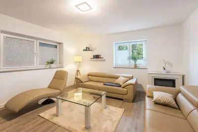Image de Appartement 'Fewo Gartenblick Geiseltal' avec jardin privé, Wi-Fi et climatisation