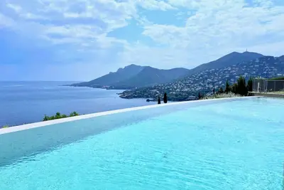 Image de Voisins Palais Bulles