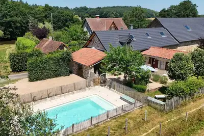 Image de Aux Détours de l'Étang : La Bergerie et sa piscine privative