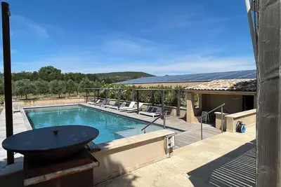 Image de Calme, Confort et Sports au Sein D'un Vignoble bio à 5 Minutes de Vaison