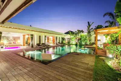 Image de 5 Br Villa in Seminyak, Spacious, Marvellous, Outdoor Lounge Ideal for Getaways