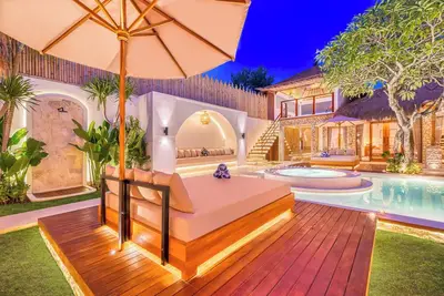 Image de Villa Vienna - New 8bdr, Jacuzzi, Sauna and Cinema