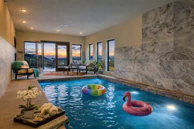 Image de A Smoky Mountain Splash- Free Waterpark, Theater Room, Private Pool! ! !