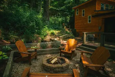 Image de Hilltop Cabin, Lake, Hot tub