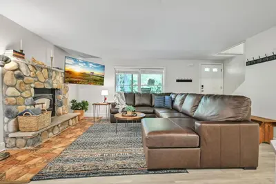 Image de *Pickleball~No-step accesss~Hot tub~Firepit~Bbq